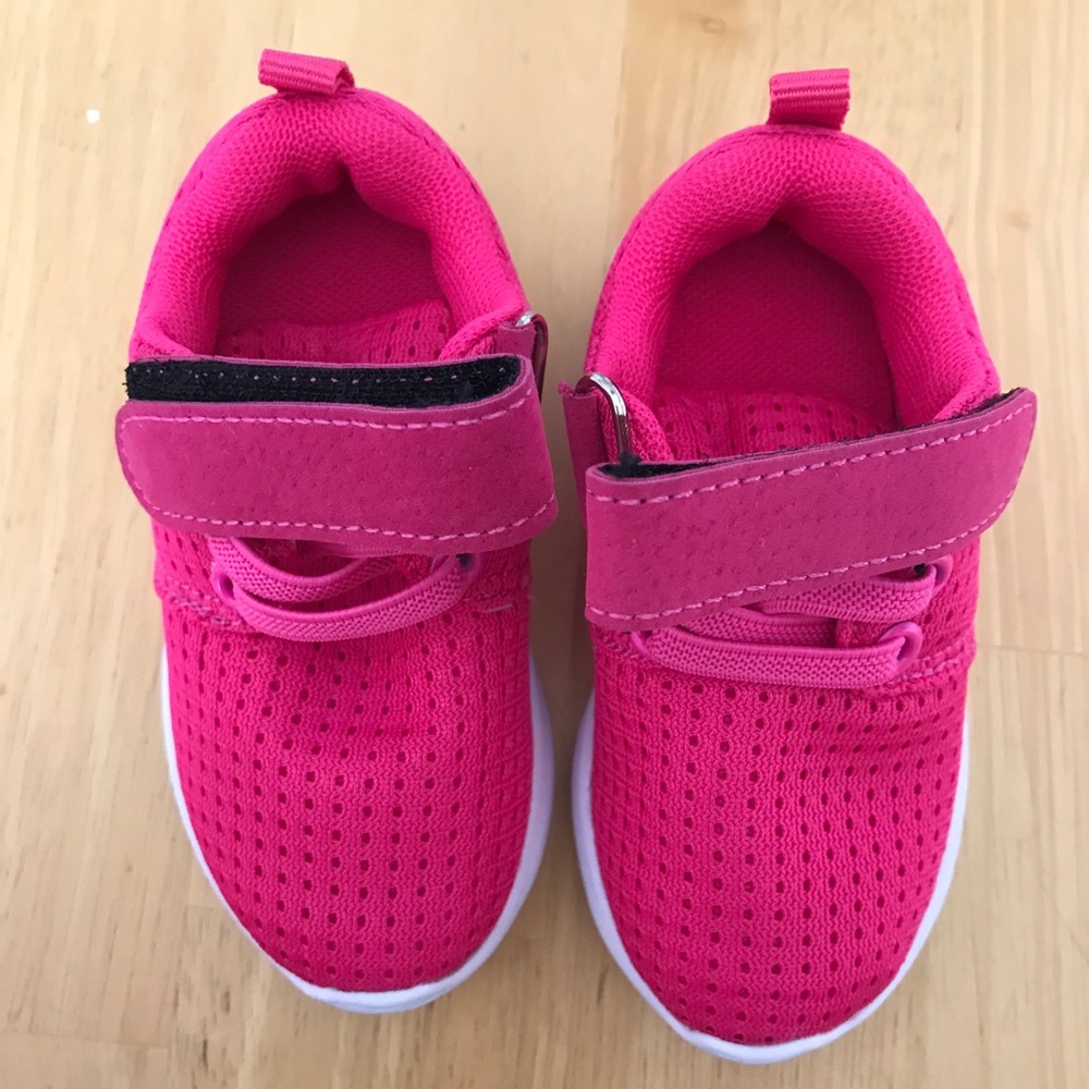 Brand new toddler tennis shoes